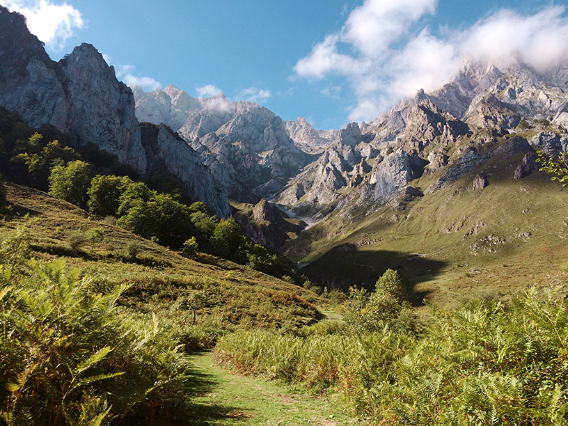 Parque nacional de Los Picos de Europa en Asturias.